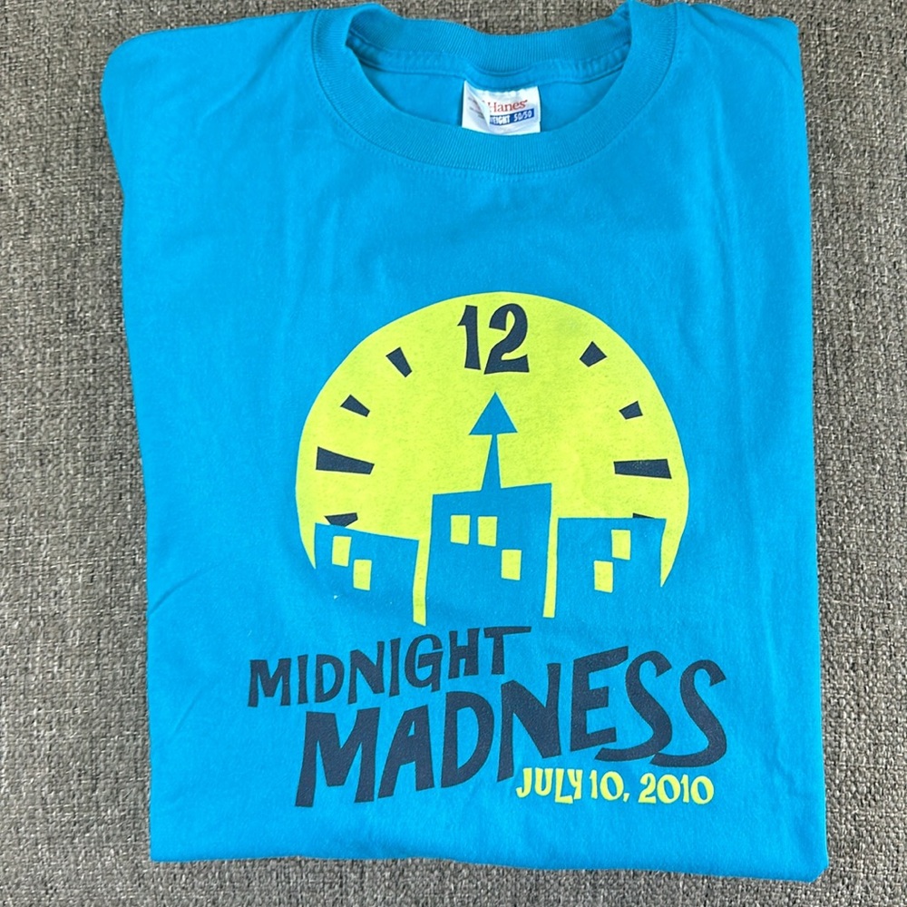 Hanes Midnight Madness July 10 2010 Graphic Run T-Shirt Turquoise Blue Size L